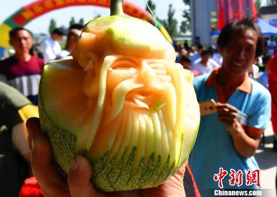 选美大赛吃瓜现场