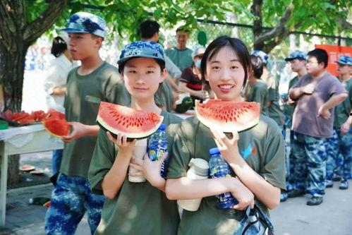 新兴职业学校吃瓜,吃瓜群众眼中的校园风云录