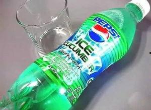 吃小瓜喝可乐,吃小瓜喝可乐，畅享清凉时光