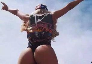 肌肉女吃瓜,揭秘健身达人的日常娱乐生活