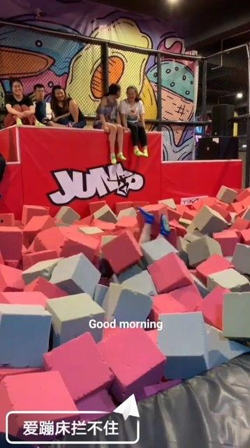 开心超人吃瓜群众,瓜田里的欢乐时光